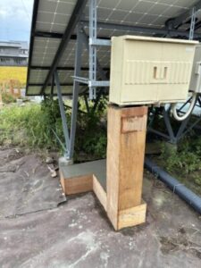 太陽光発電ケーブル盗難防止措置施工後